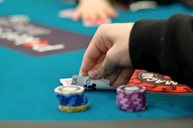 Online Blackjack and No-Limit Texas Holdem